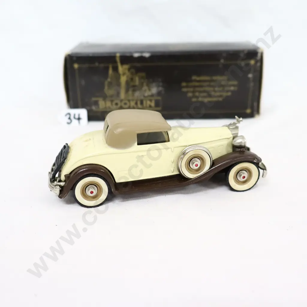 1/43 Brooklin Models 1932 Packard Light Eight Image 1++