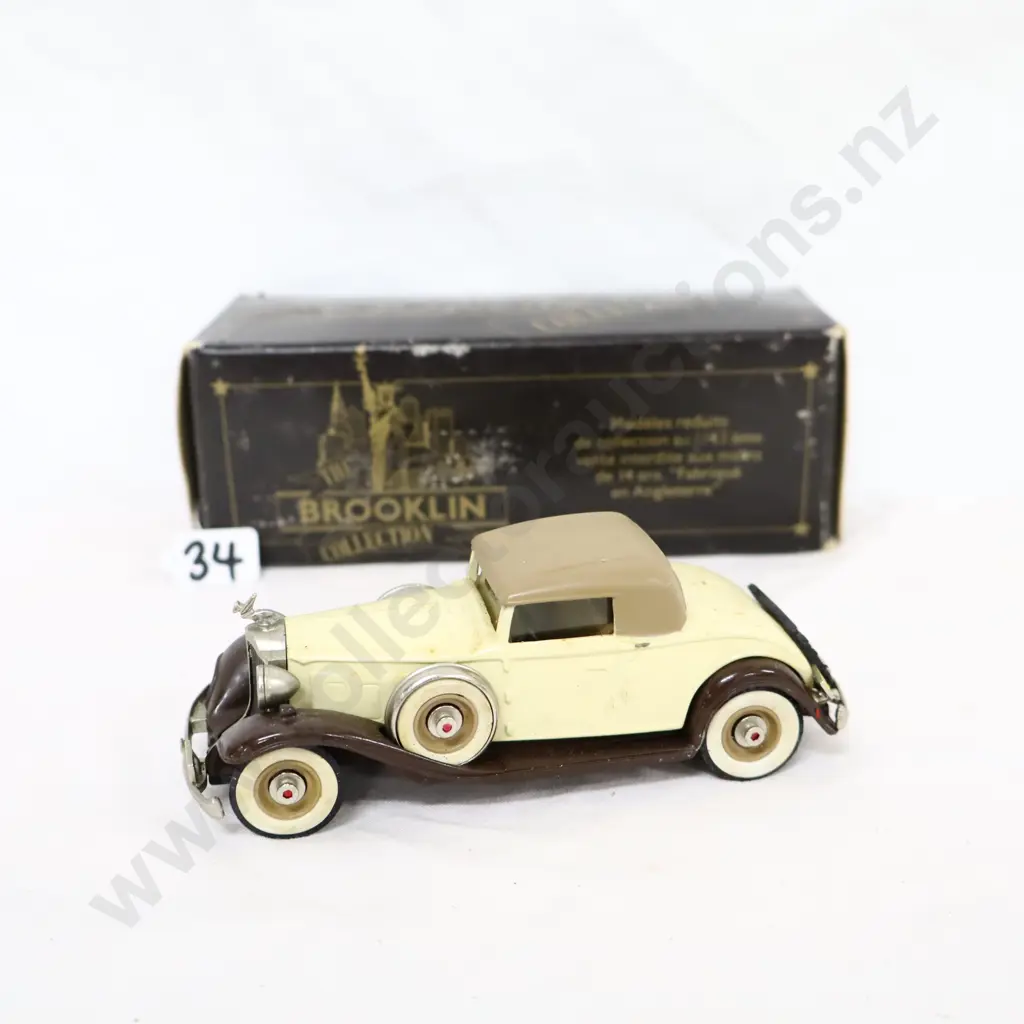 1/43 Brooklin Models 1932 Packard Light Eight Image 1++