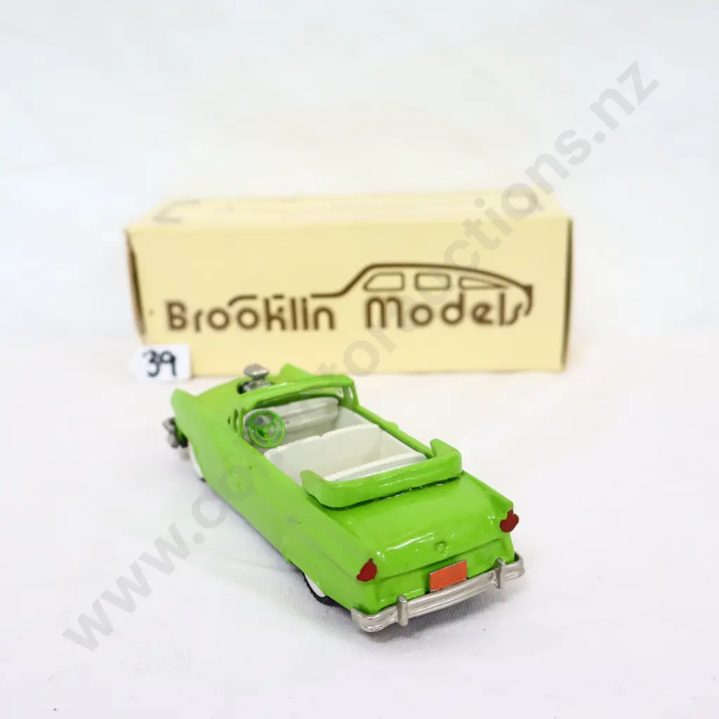 1/43 Brooklin Models 1956 Ford Fairlane Image 1++