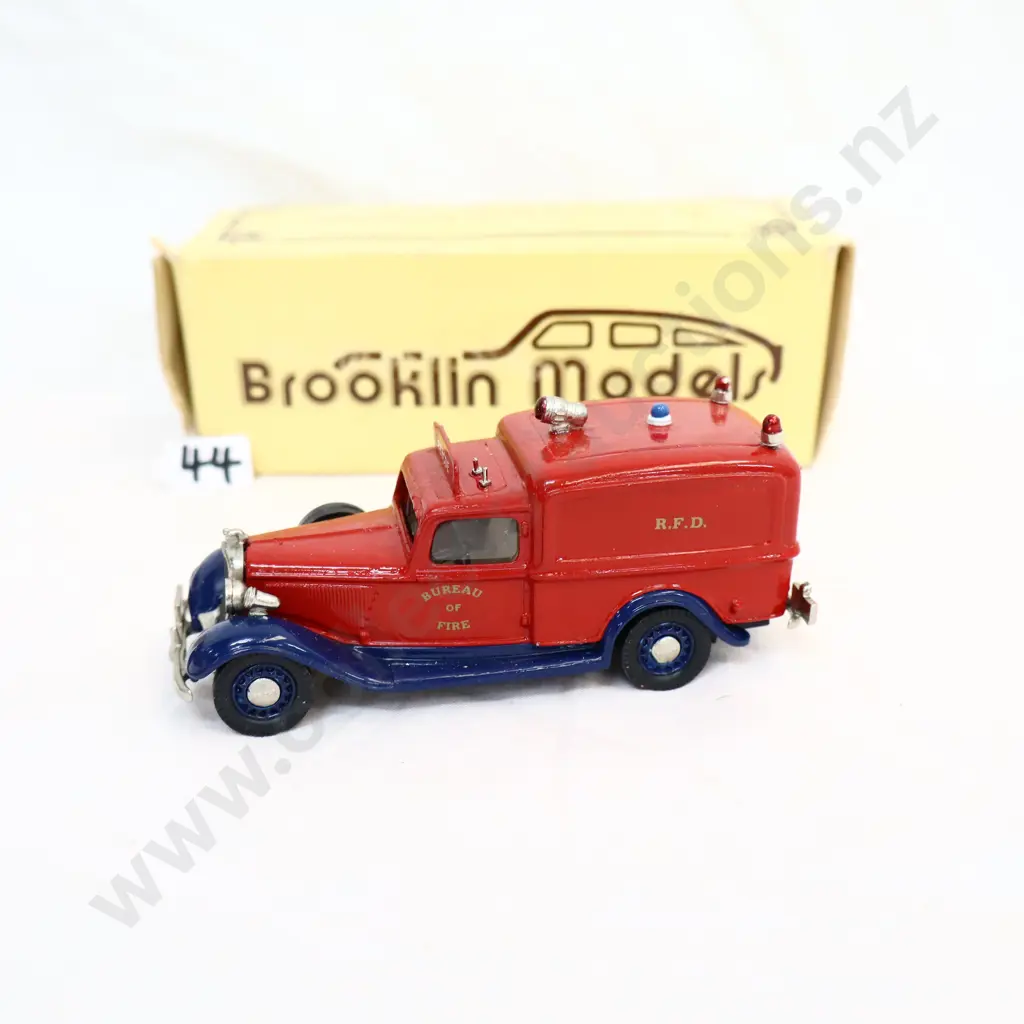 1/43 Brooklin Models 1936 Dodge Van Image 1++