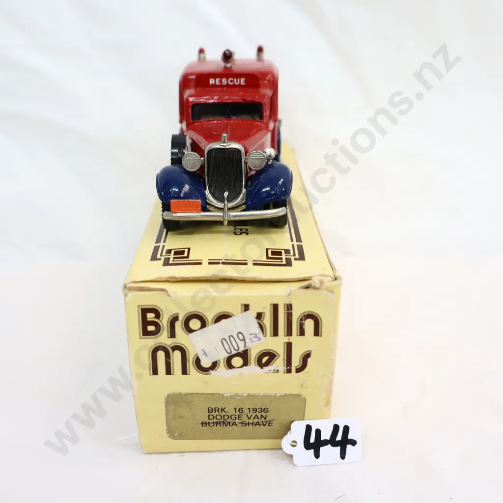 1/43 Brooklin Models 1936 Dodge Van Image 1++