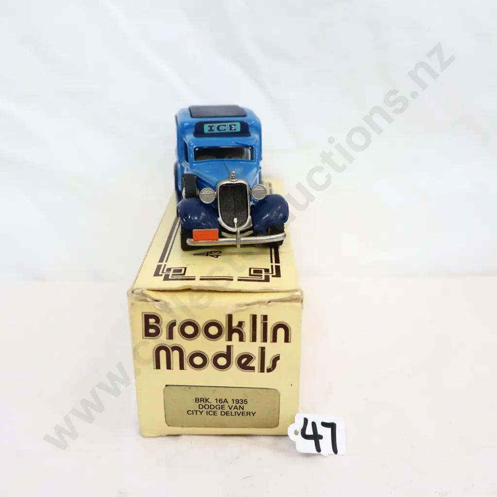 1/43 Brooklin Models 1935 Dodge Van Image 1++
