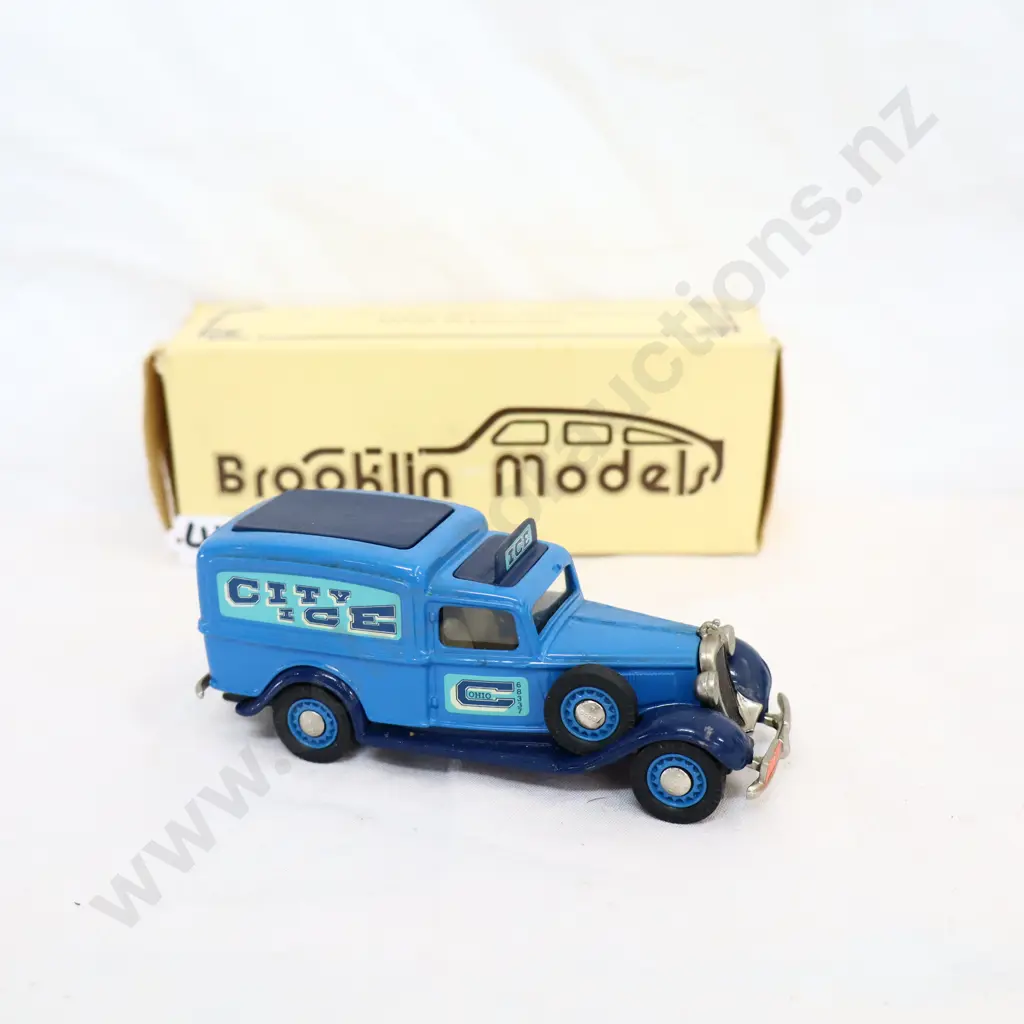 1/43 Brooklin Models 1935 Dodge Van Image 1++