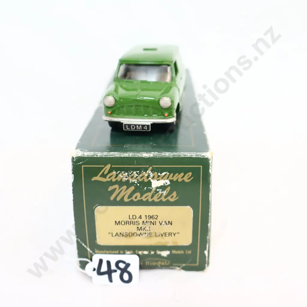 1/43 Landsdown Models 1962 Morris Mini Van Mk 1 Image 1++
