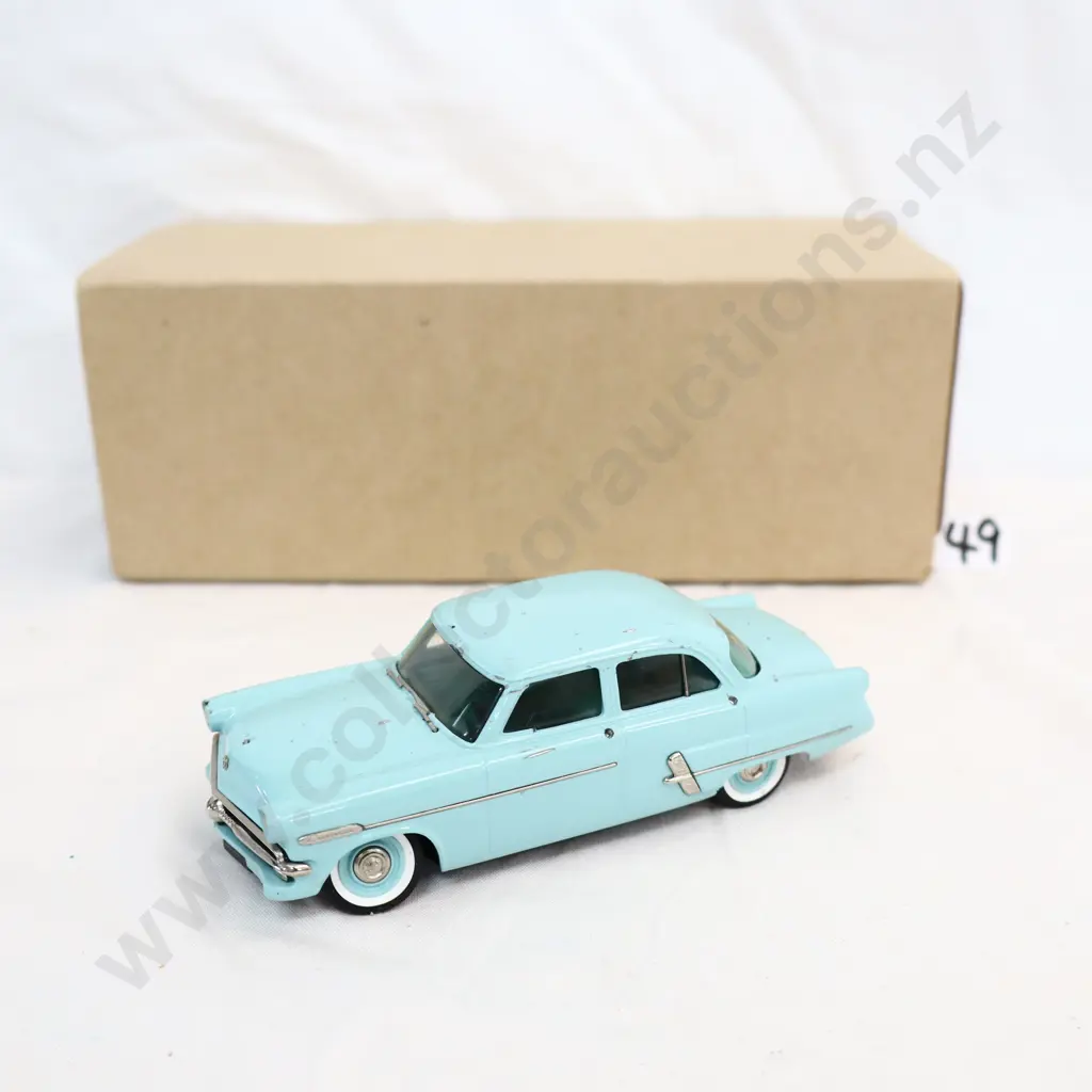 1/43 Brooklin Models 1953 Ford Customline Image 1++