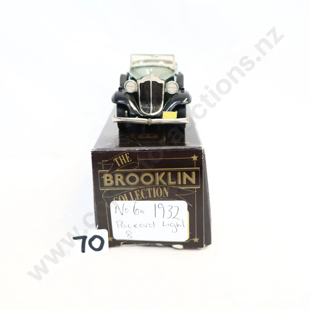 1/43 Brooklin Models 1932 Packard Light Eight Image 1++