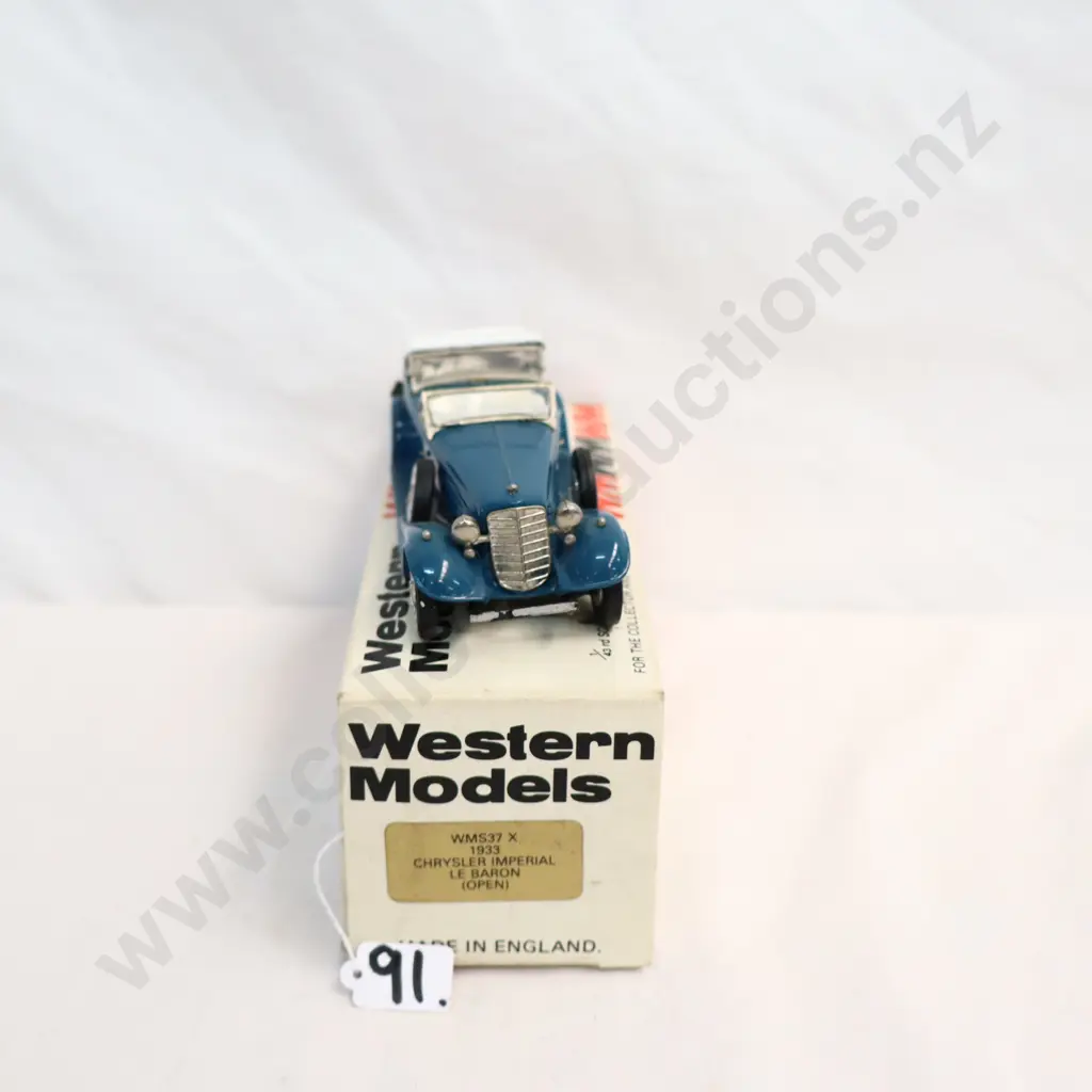 1/43 Western Models Western Models 1933 Chrysler Imperial Image 1++