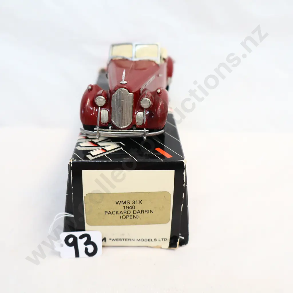 1/43 Western Models 1940 Packard Darrin Image 1++