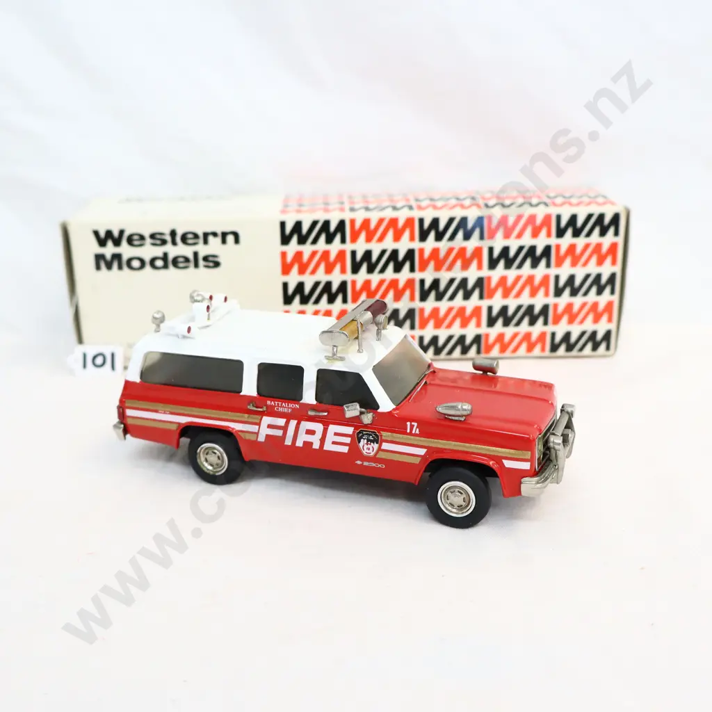 1/43 Western Models Chevrolet C10 Suburban Fire Truck Image 1++