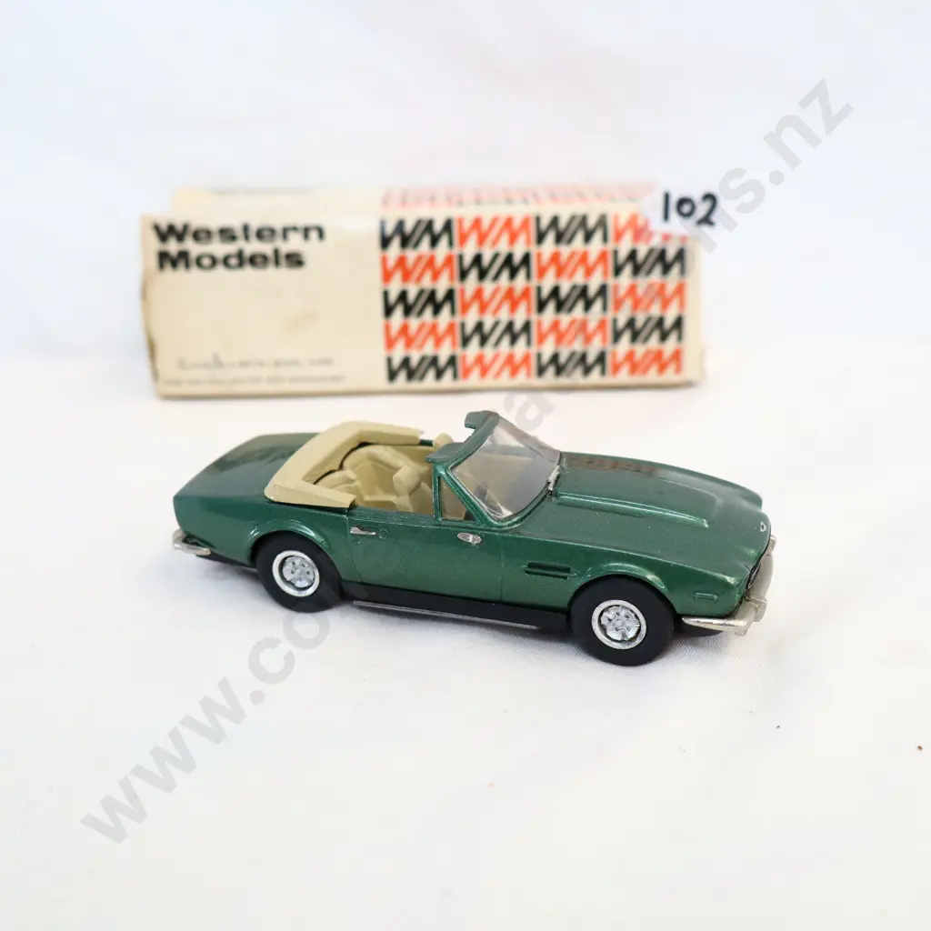 1/43 Western Models Austin Martin V8 Image 1++