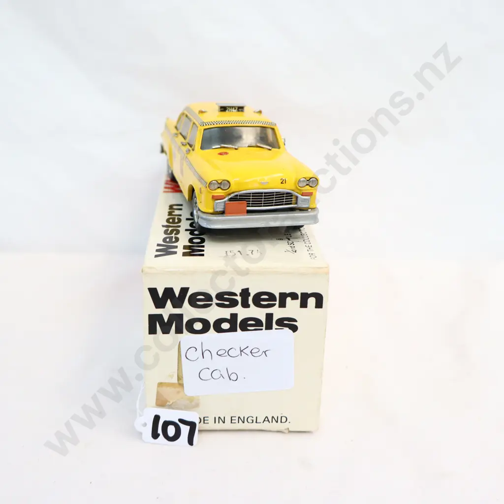 1/43 Western Models Checker Taxi Image 1++