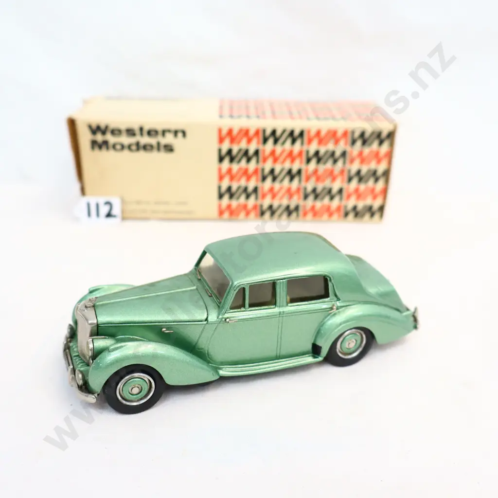 1/43 Western Models Bentley MK VI Sedan Image 1++