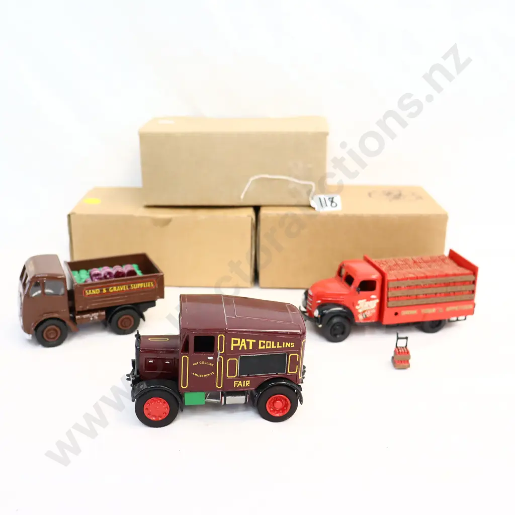 1/43 Boxed Trucks Image 1++