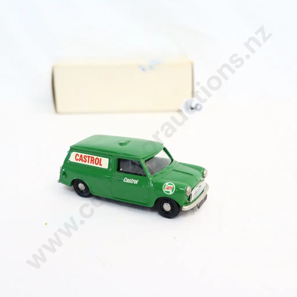 1/43 British Motoring Classics Castrol Mini Van Image 1++