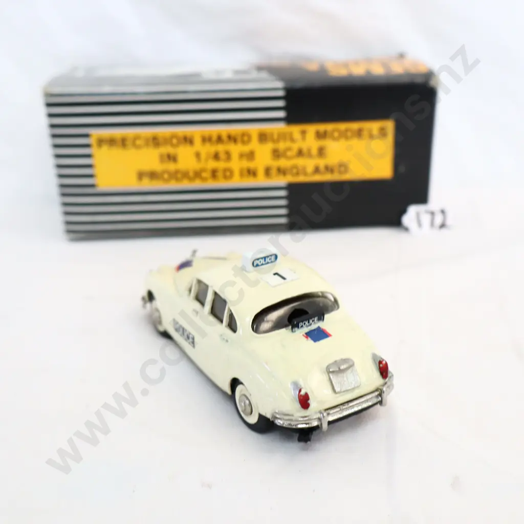 1/43 Gems And Cobwebs Models Jaguar Mk 2 Image 1++