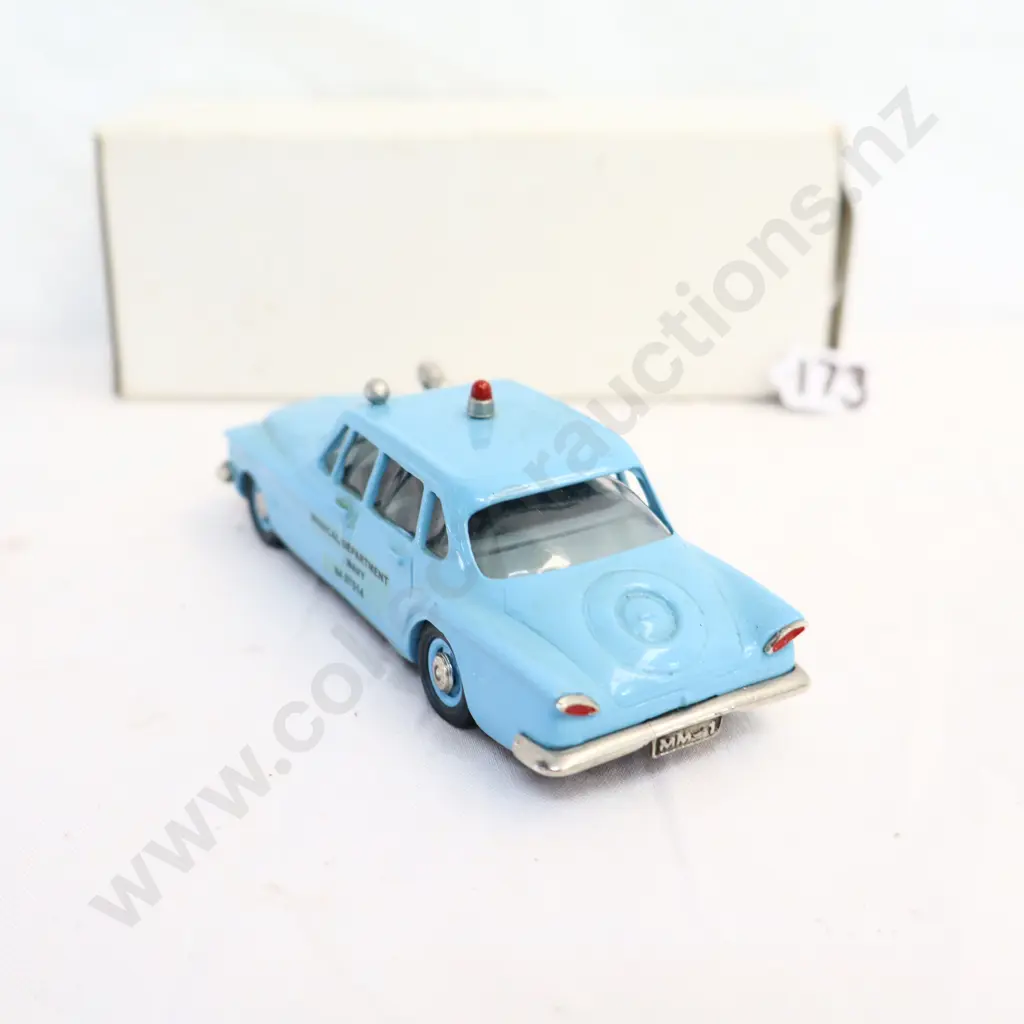 1/43 Milestone Models 1960 Chrysler Valiant Image 1++