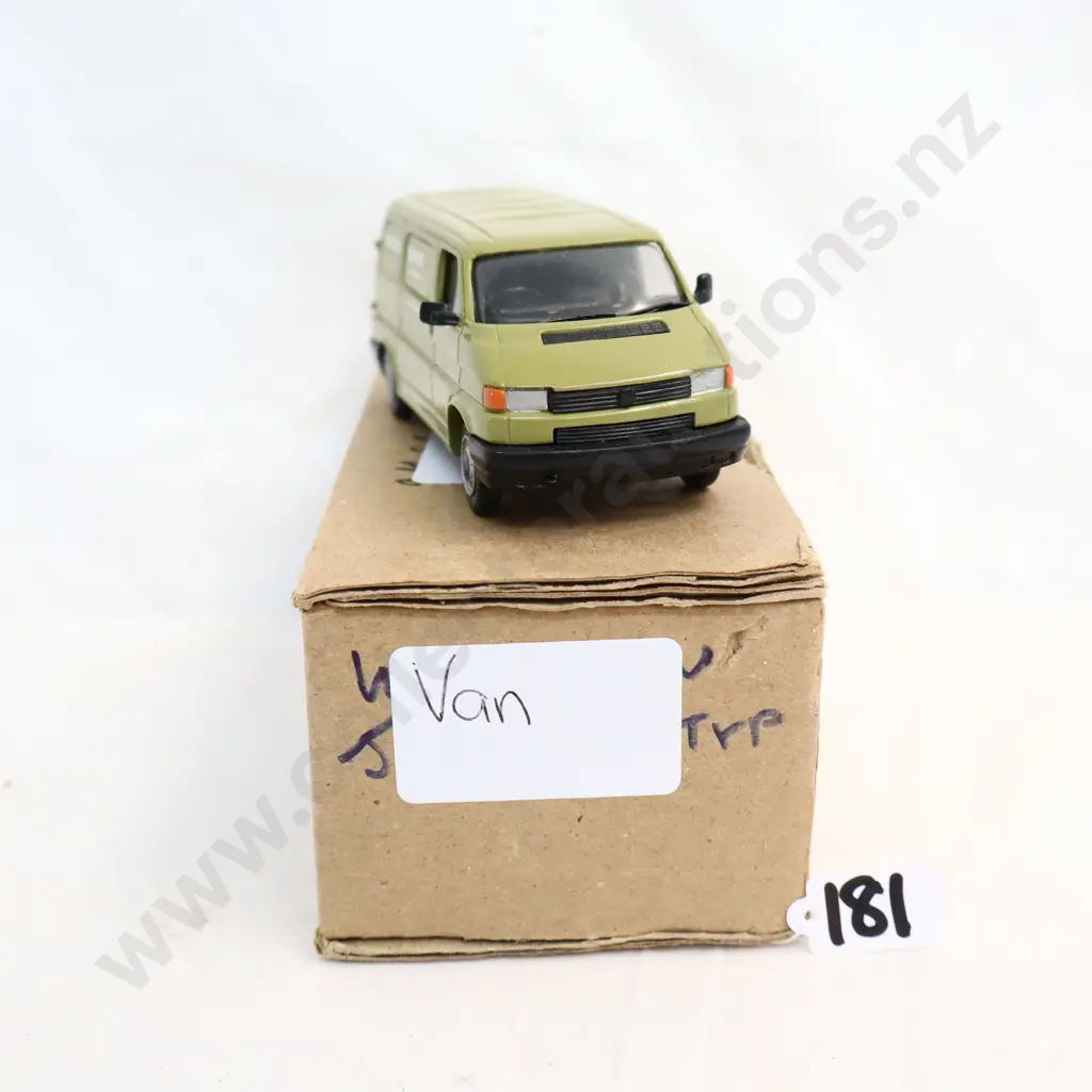 1/43 VW Van Image 1++