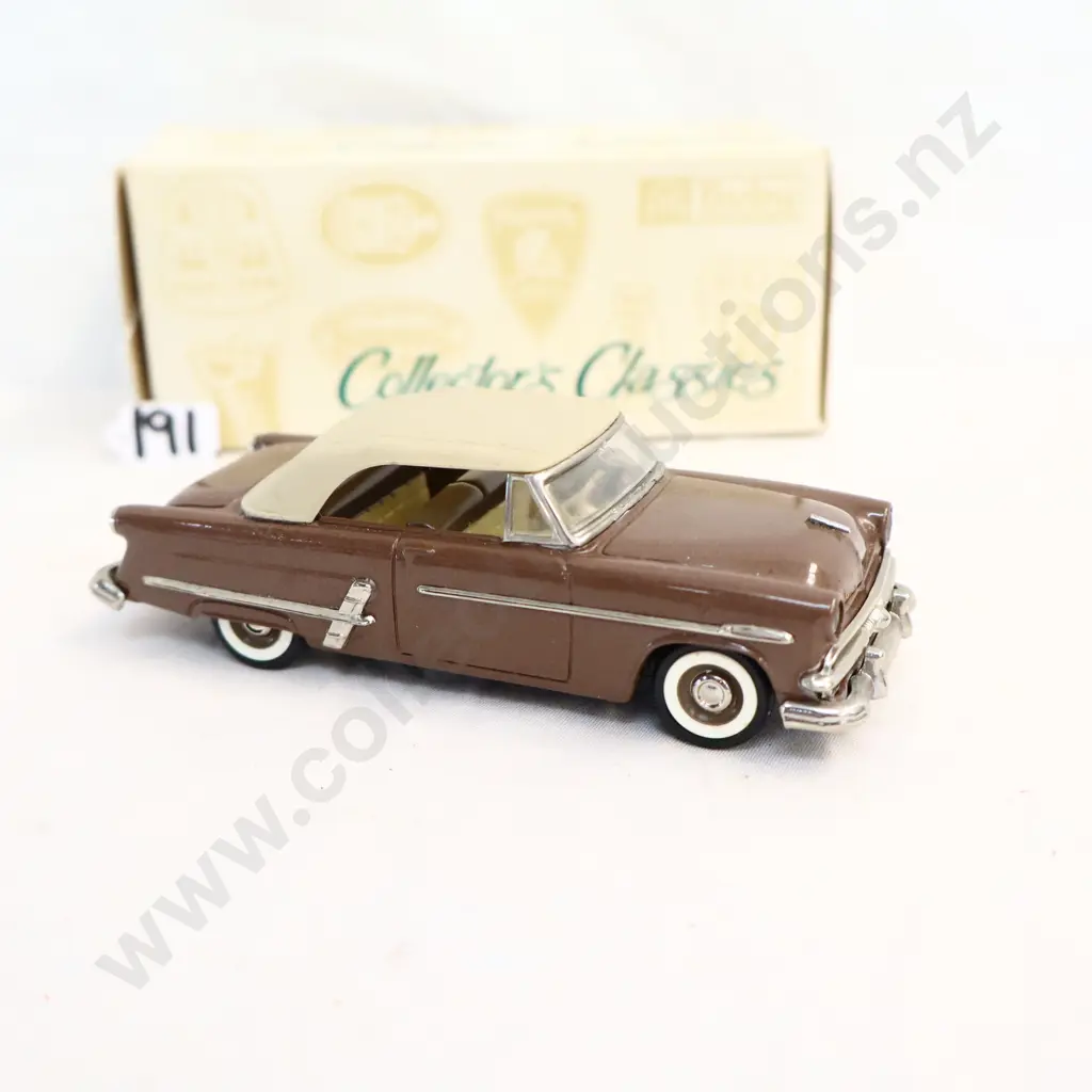 1/43 Collector's Classics 1953 Ford Sunliner Image 1++