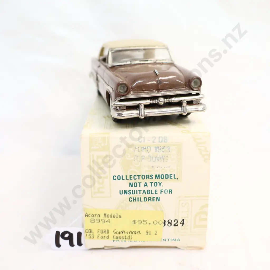 1/43 Collector's Classics 1953 Ford Sunliner Image 1++