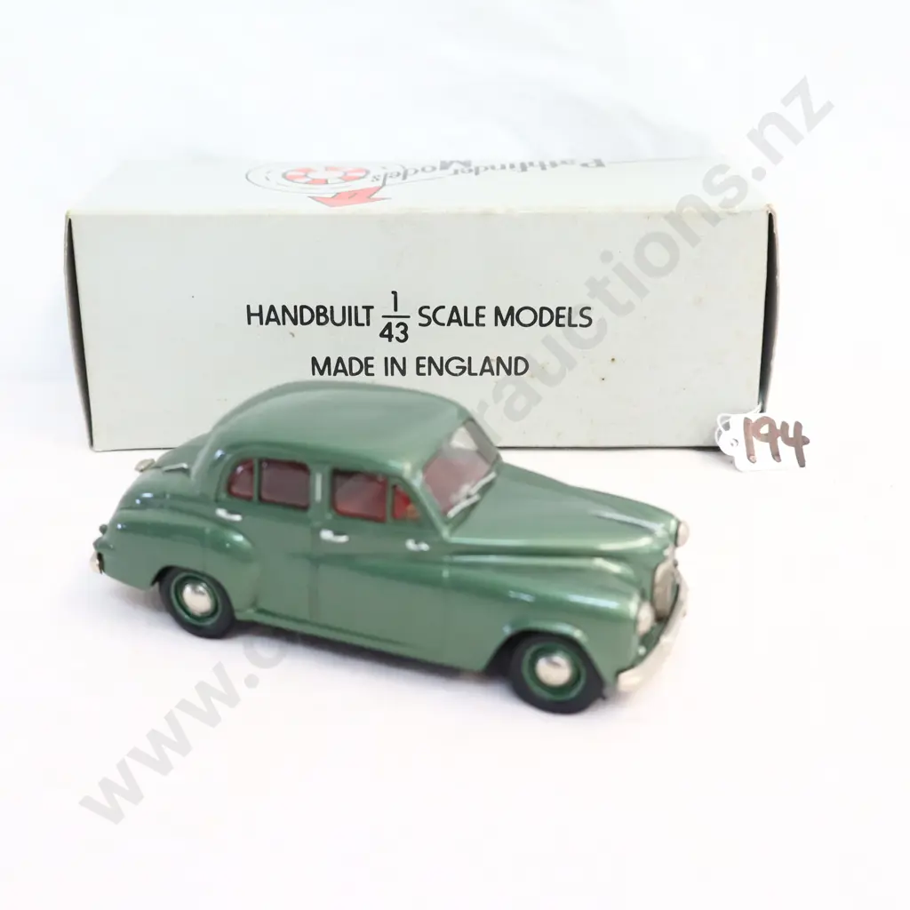 1/43 Pathfinder Models 1952 Humber Hawk Mk 4 Image 1++
