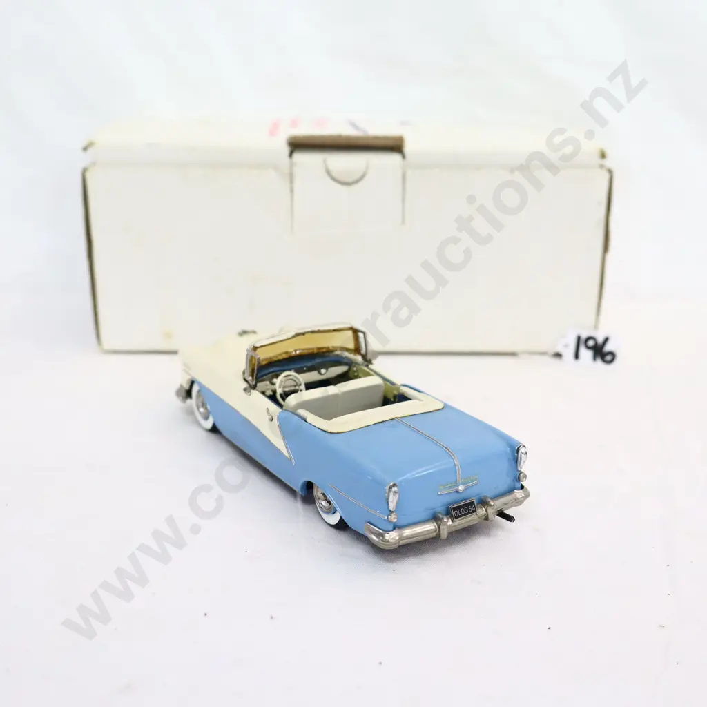 1/43 Conquest Models Oldsmobile Starfire Image 1++