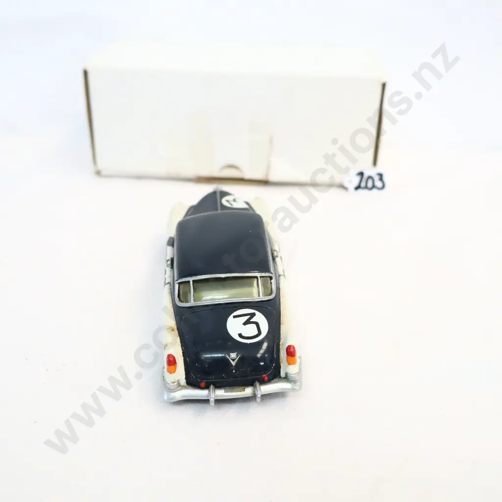 1/43 1950 Cadillac Sedan Image 1++