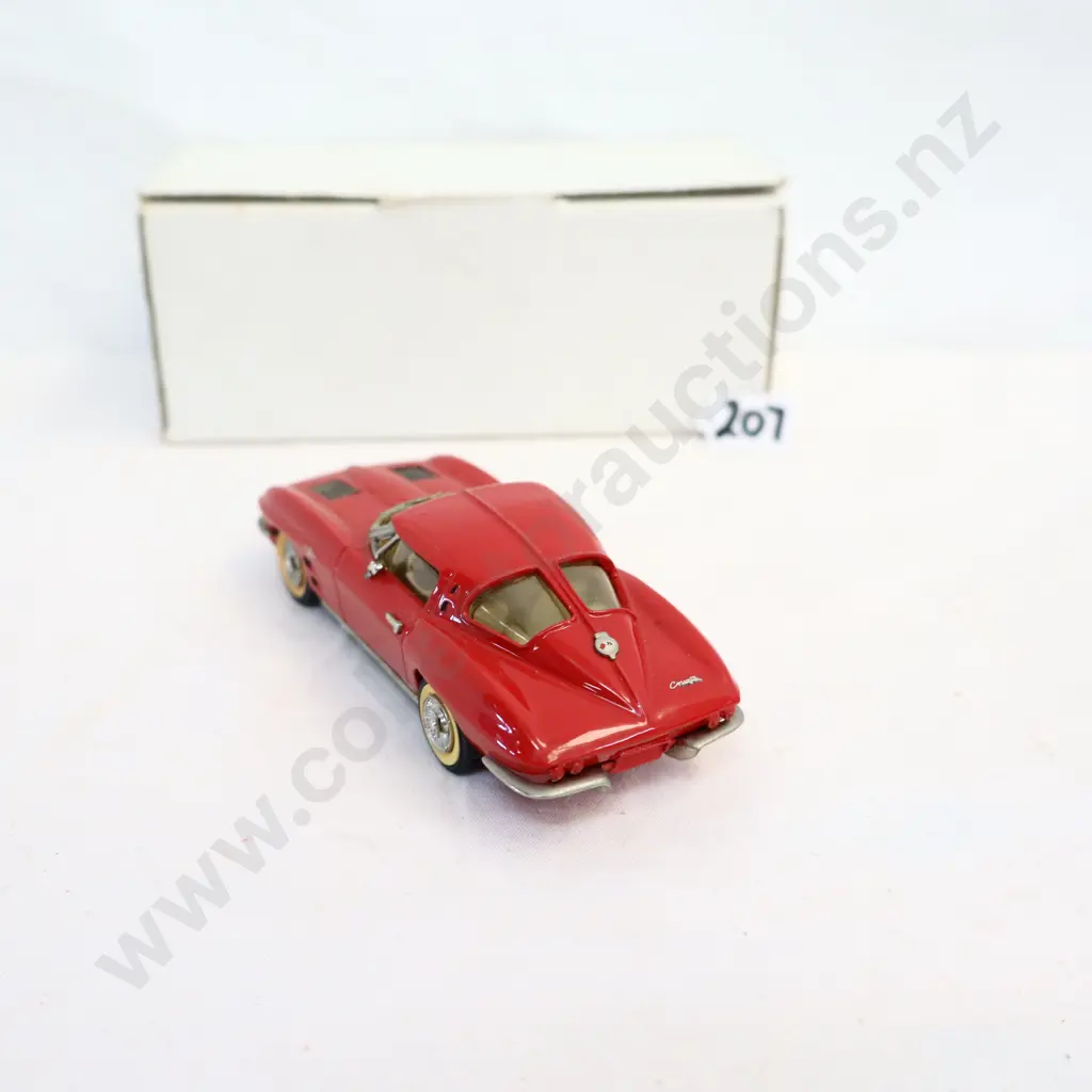 1/43 St Martins Models Corvette Stingray Image 1++