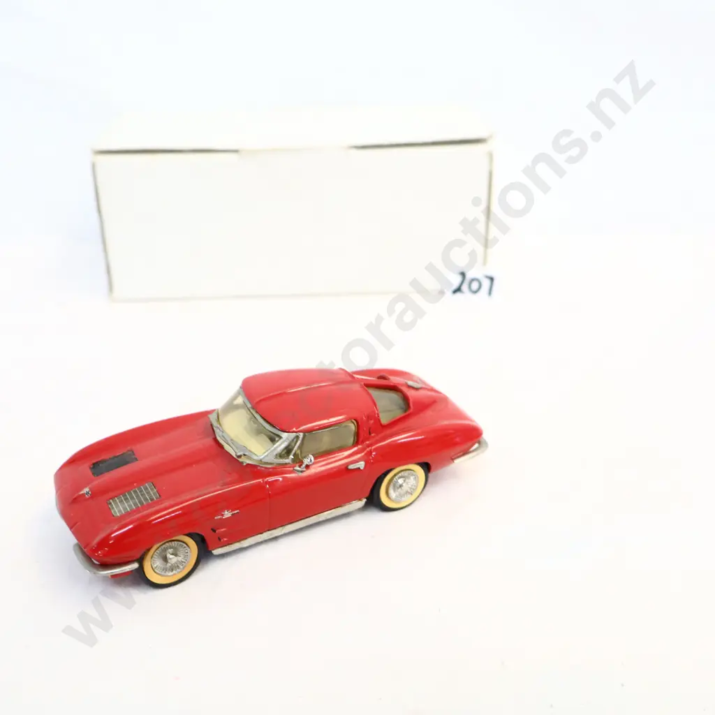 1/43 St Martins Models Corvette Stingray Image 1++