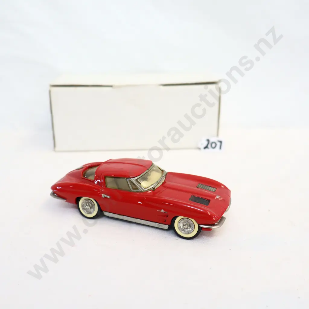 1/43 St Martins Models Corvette Stingray Image 1++