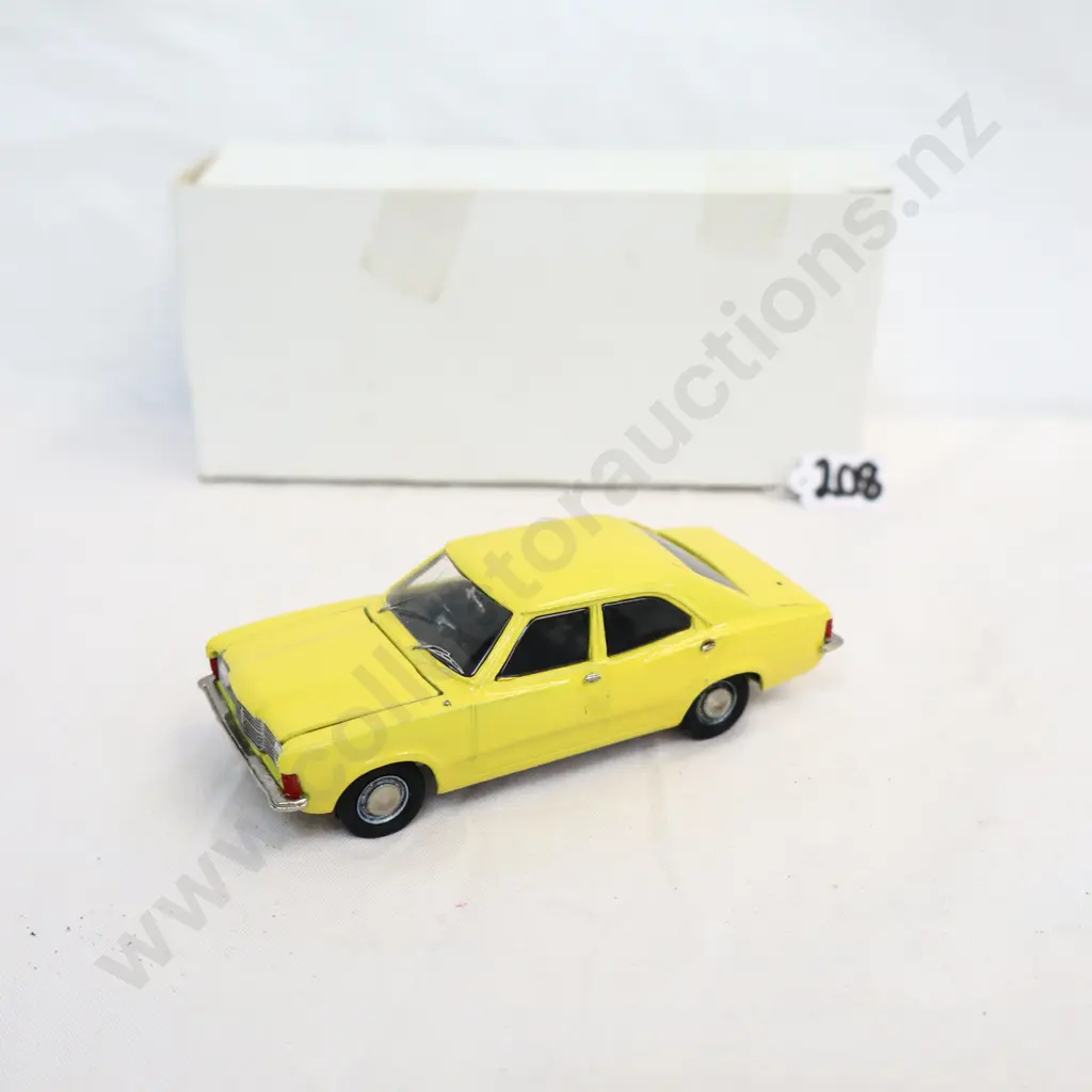 1/43 Abbey Classics Ford Cortina Image 1++