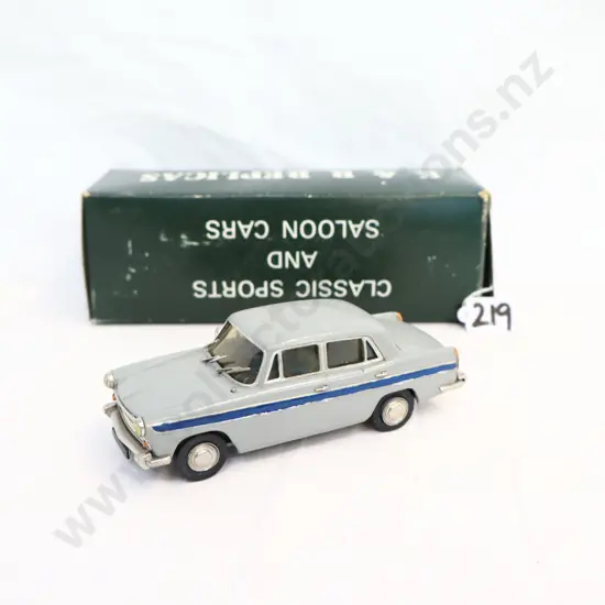 1/43 K & R Replicas Austin A60 Cambridge