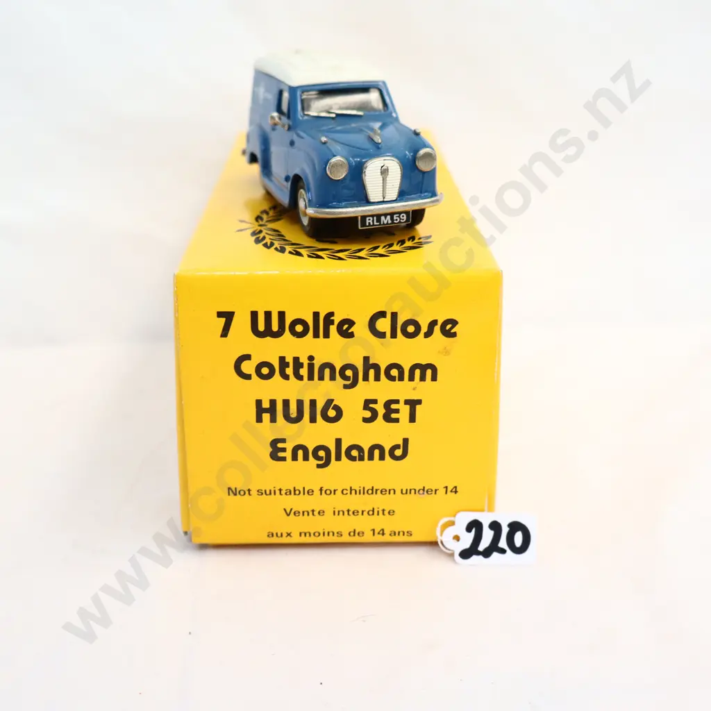 1/43 SRC Models Austin A35 Van Image 1++