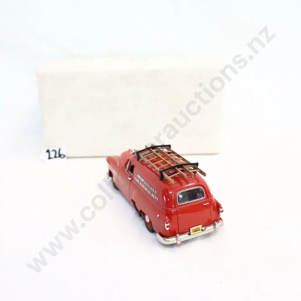 1/43 Motor City USA 1953 Chevrolet Fire Rescue Image 1++