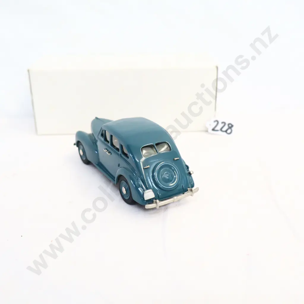 1/43 Plumbies 1939 Opel Apitan Image 1++