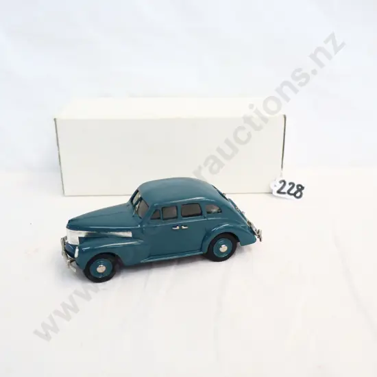 1/43 Plumbies 1939 Opel Apitan