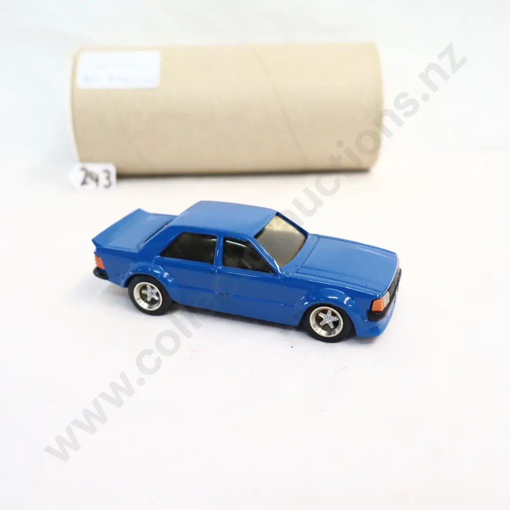 1/43 Dinkum Classics XD Falcon Image 1++