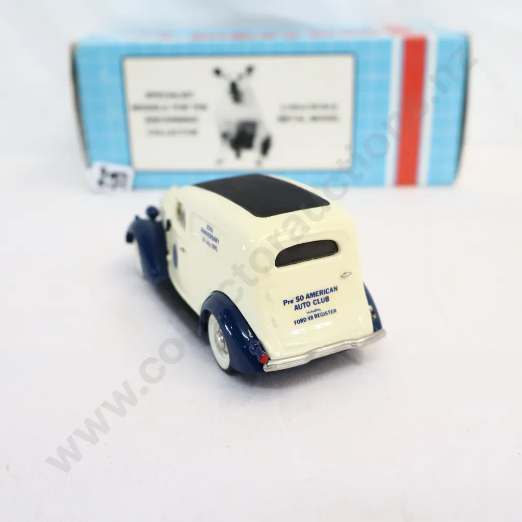 1/43 Minimarque 1936 Ford Sedan Delivery Image 1++