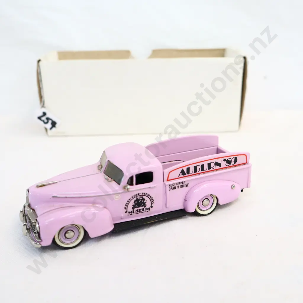 1/43 Minimarque 1946 Hudson Pick Up Truck Image 1++
