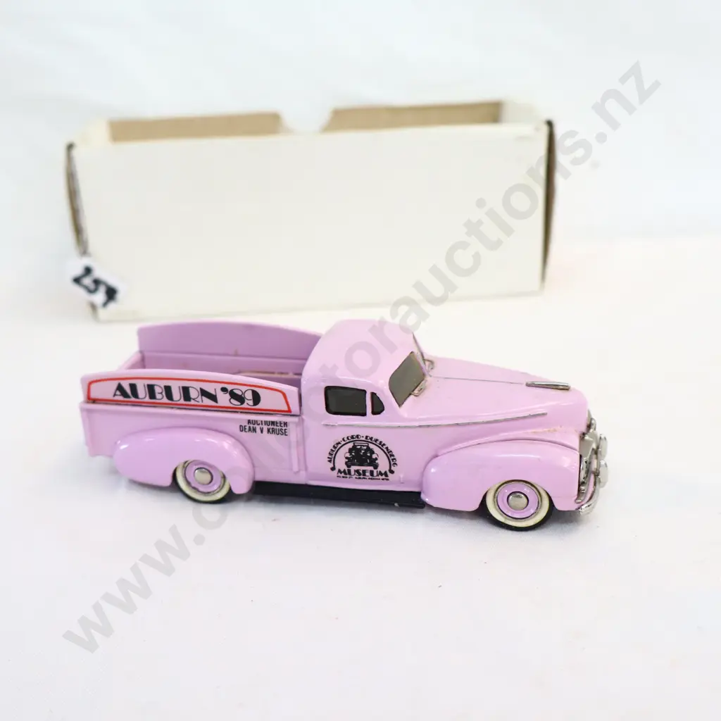 1/43 Minimarque 1946 Hudson Pick Up Truck Image 1++