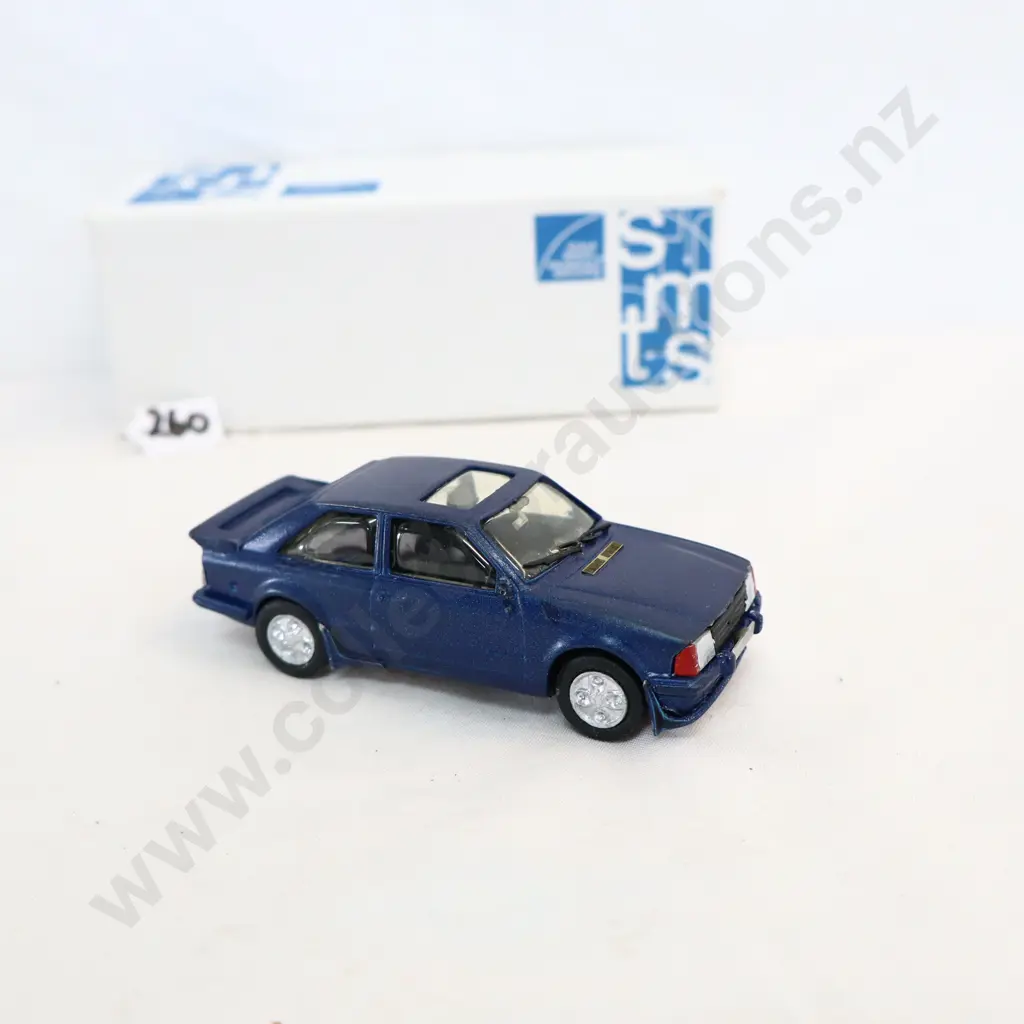 1/43 K & R Replicas Ford Escort XR3 Image 1++