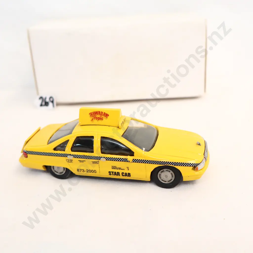 1/43 If Its Got Wheels Chevrolet Caprise Taxi No 33 of 100 Image 1++