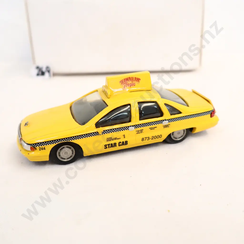 1/43 If Its Got Wheels Chevrolet Caprise Taxi No 33 of 100 Image 1++