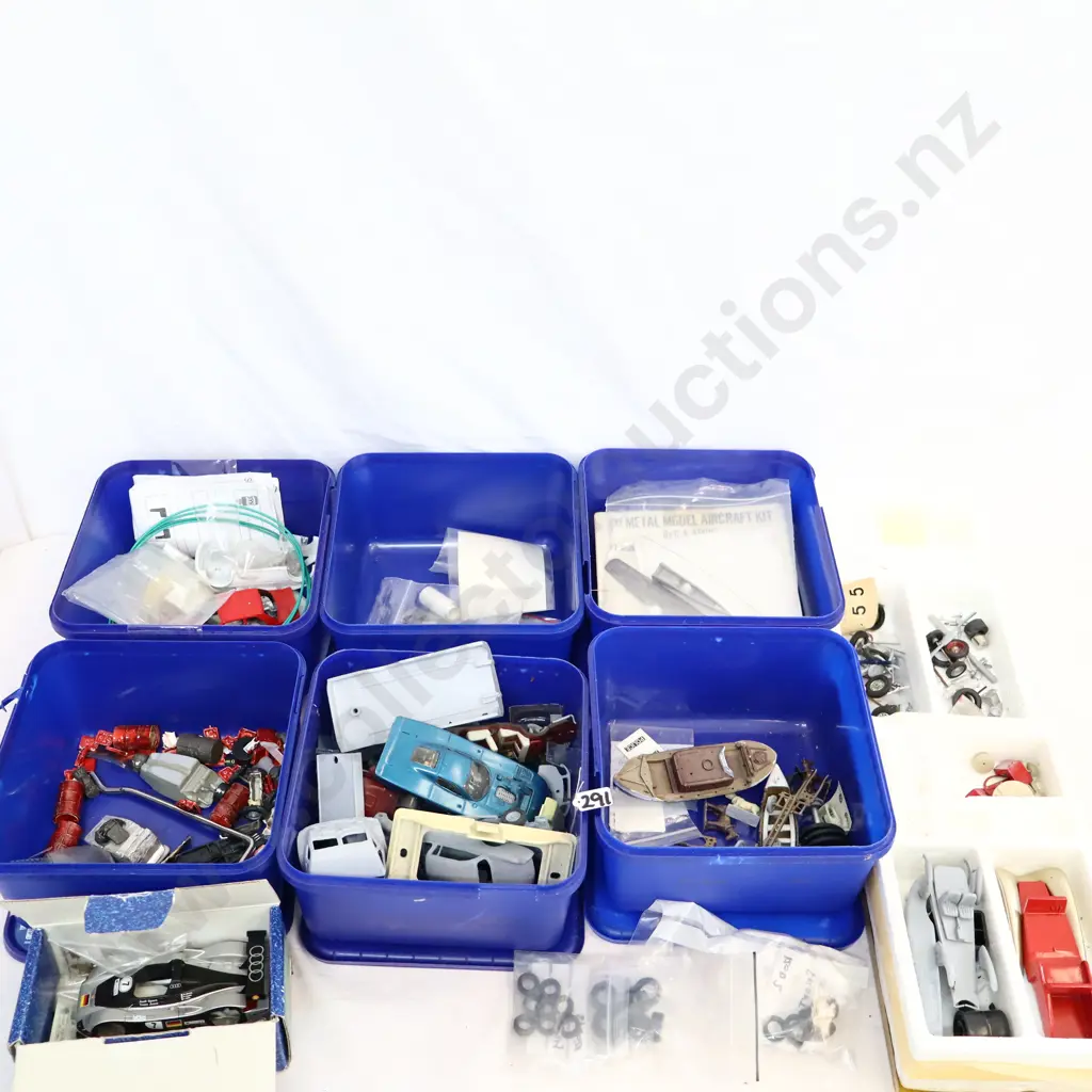 1/43 Scale Model Parts Image 1++