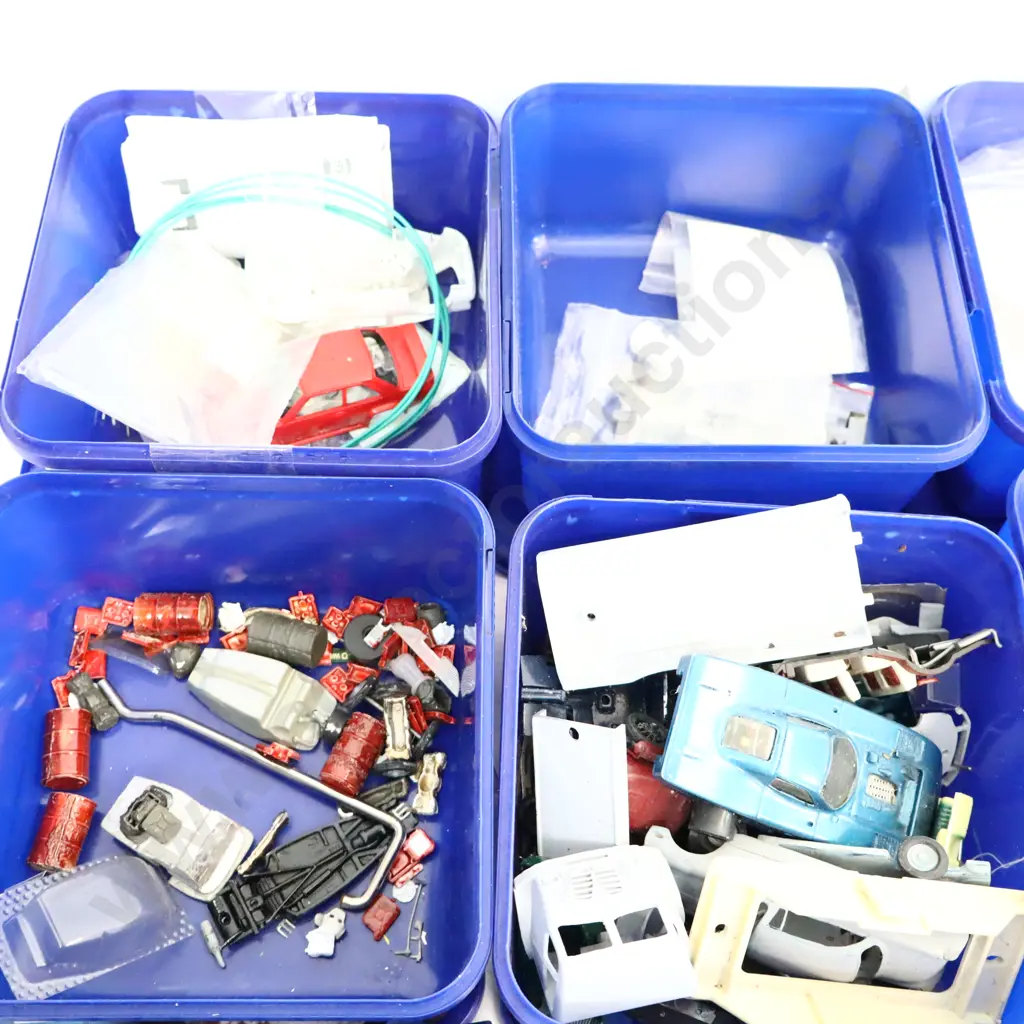 1/43 Scale Model Parts Image 1++