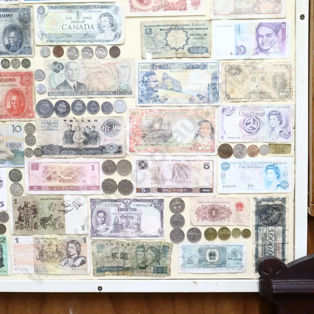 Cased World Bank Notes And Coins Image 1++