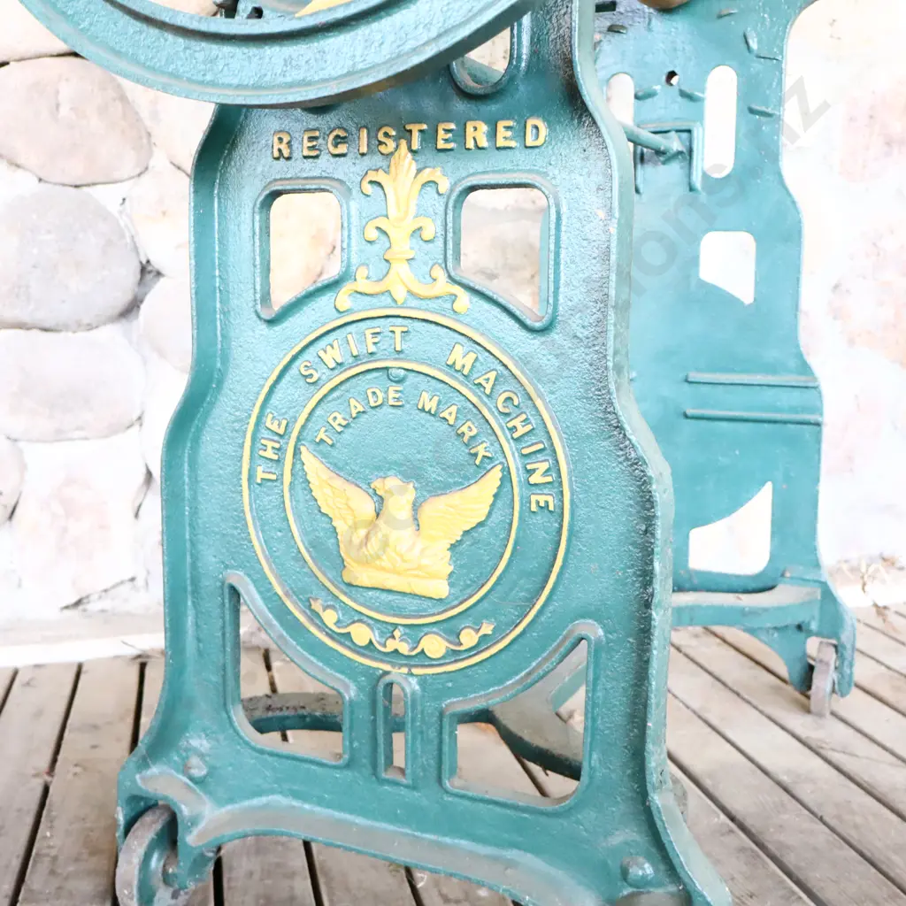 The Swift Machine Cast Iron Mangle Image 1++