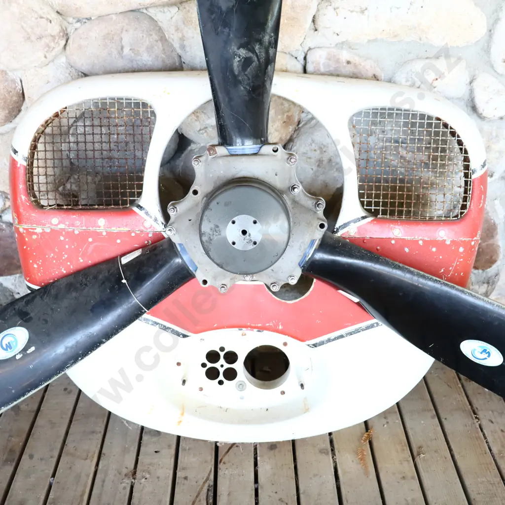 Aeroplane Nose Cone And Propeller Image 1++