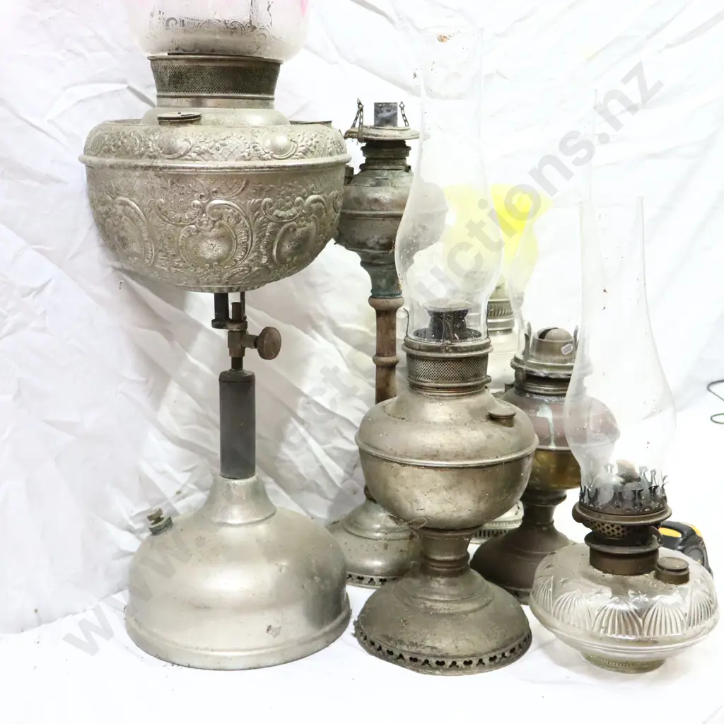 6 x Early Kerosene Lamps Image 1++