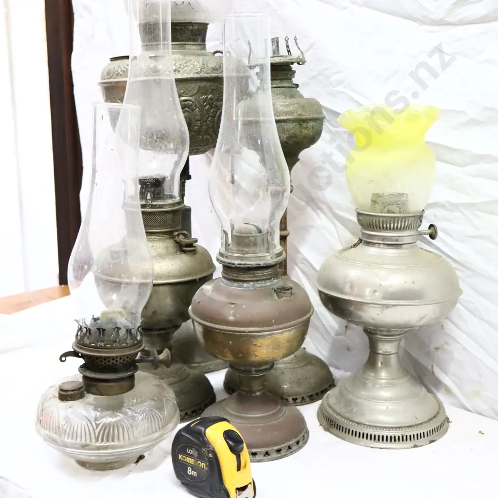 6 x Early Kerosene Lamps Image 1++