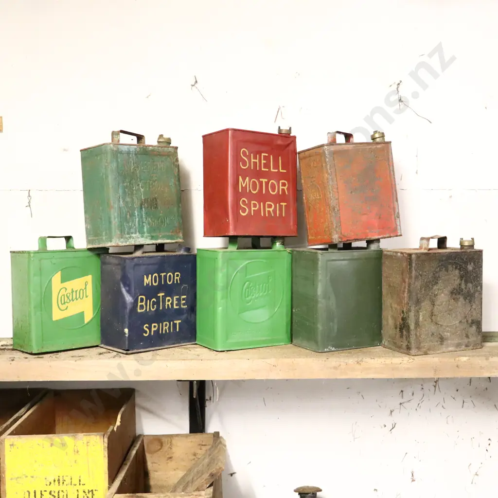 2 Gallon Runnerboard Tins x 8. Big Tree, Castrol x 3, Aussie Military D^D, Shell X100, Shell Motor Spirit, Wakefield Cas Image 1++